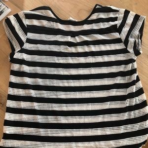 Converse mesh black and white top